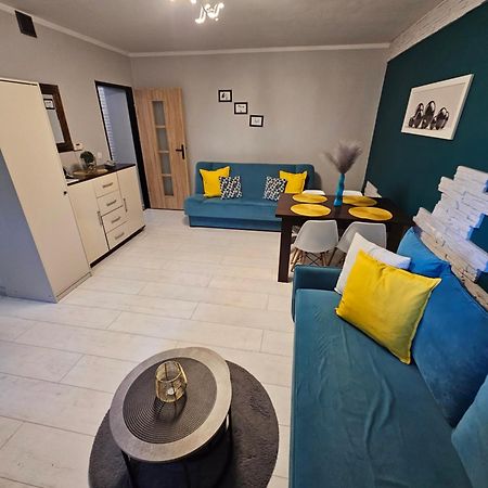 Quiet Basement Apartment بوزنان المظهر الخارجي الصورة
