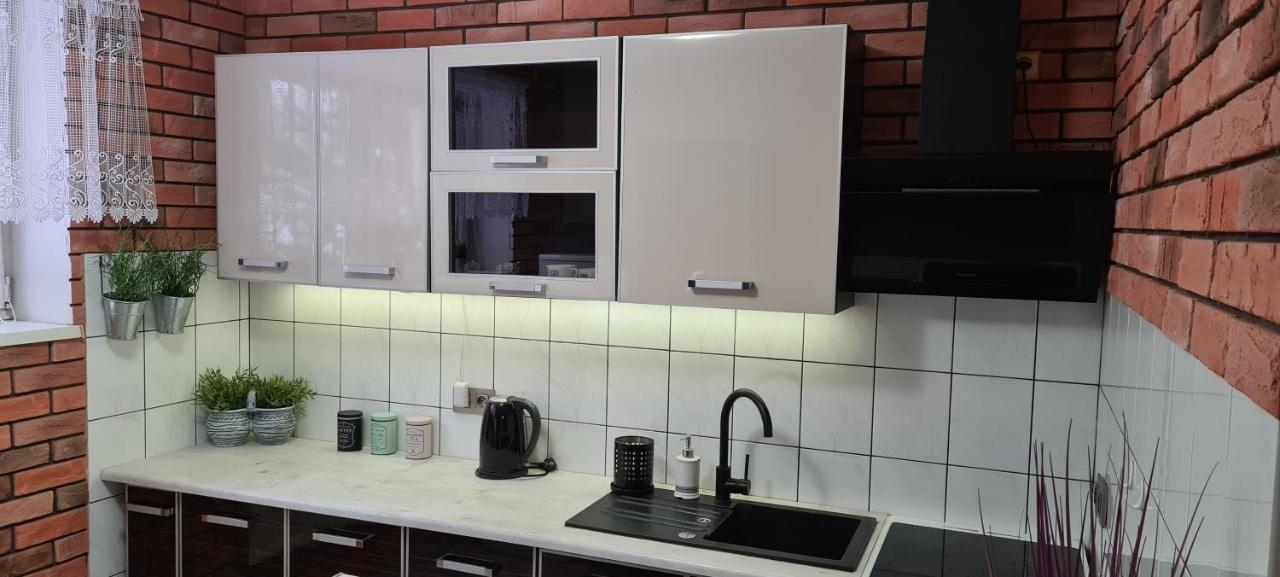 Quiet Basement Apartment بوزنان المظهر الخارجي الصورة