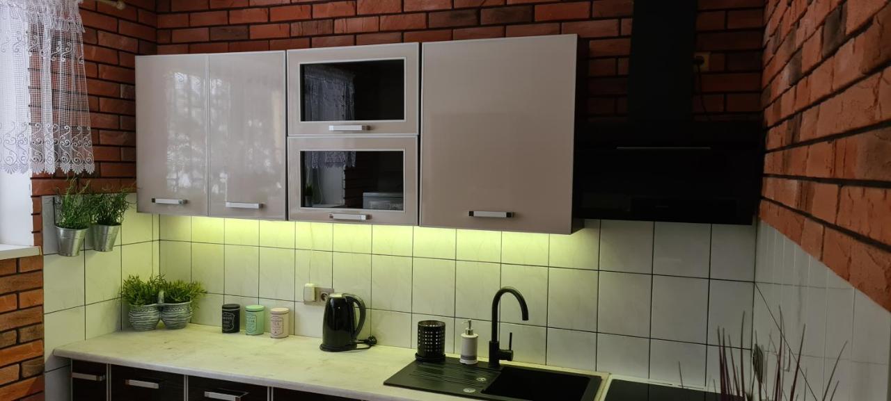 Quiet Basement Apartment بوزنان المظهر الخارجي الصورة