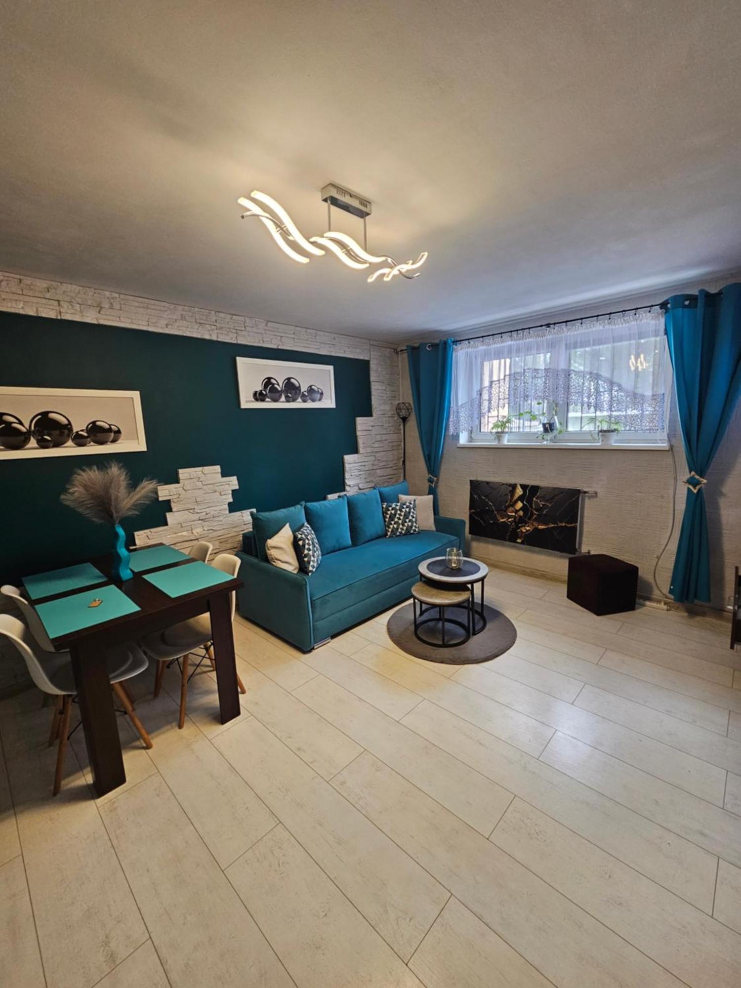 Quiet Basement Apartment بوزنان المظهر الخارجي الصورة